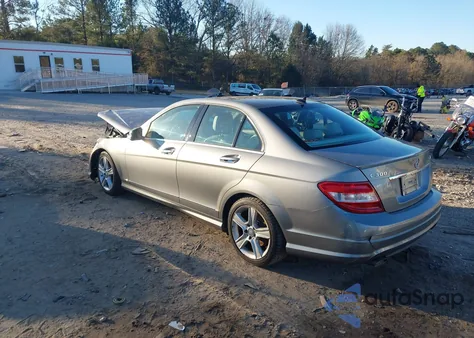 2011 Mercedes-Benz C 300 Luxury 4Matic/Sport 4Matic из США, поврежденный, VIN WDDGF8BB8BR165082